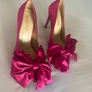 AKIRA by AZALEA WANG FUCHSIA HEEL, SIZE 8